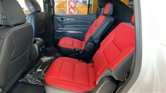 New 2026 Chevrolet Traverse LT w/ LPO, Floor Liner Package image 9