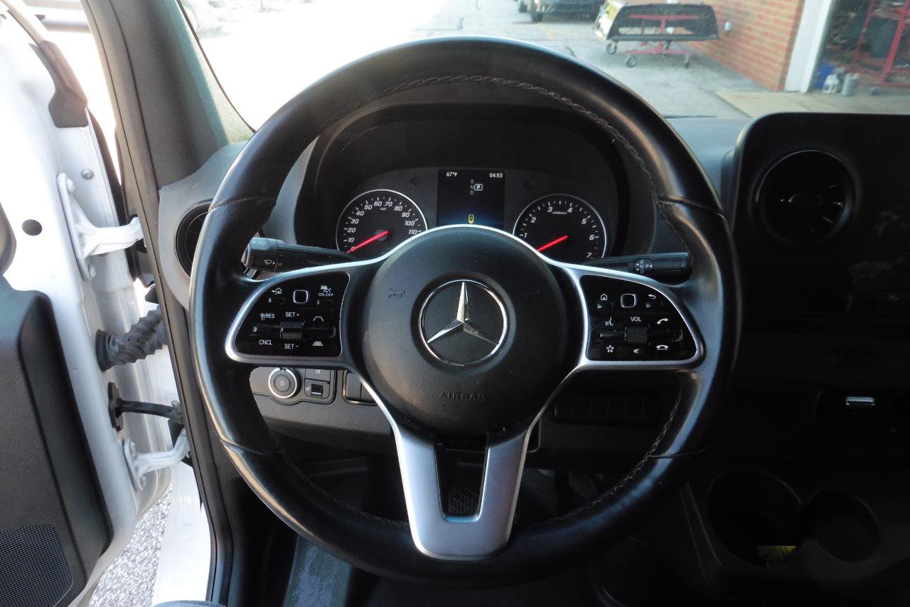 Used 2022 Mercedes-Benz Sprinter 1500 image 10