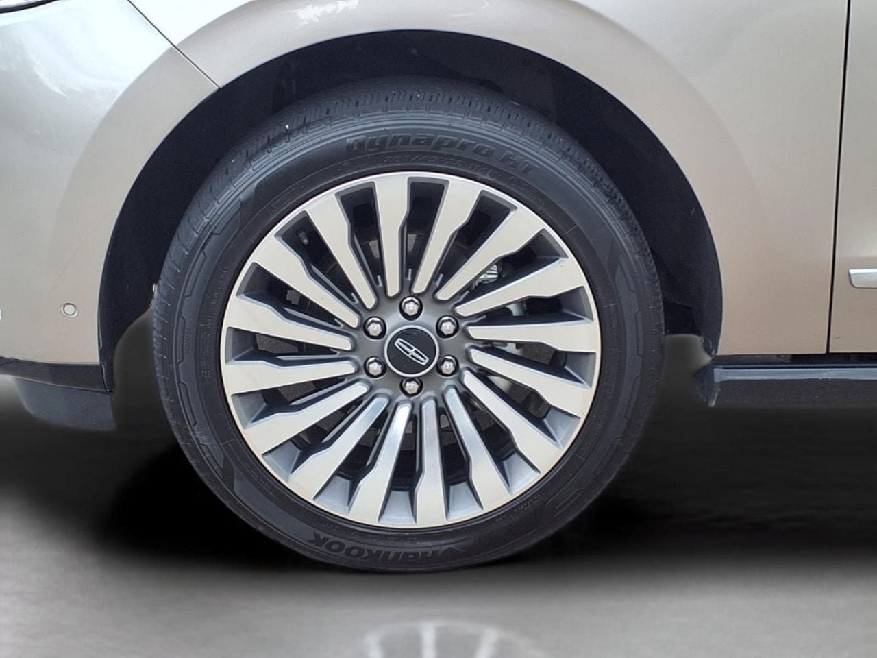 Used 2019 Lincoln Navigator Reserve AWD/4WD image 11