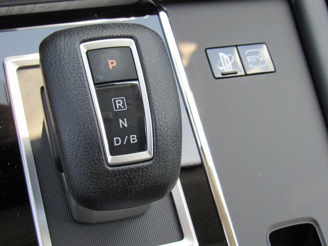 New 2025 Mitsubishi Outlander ES image 18