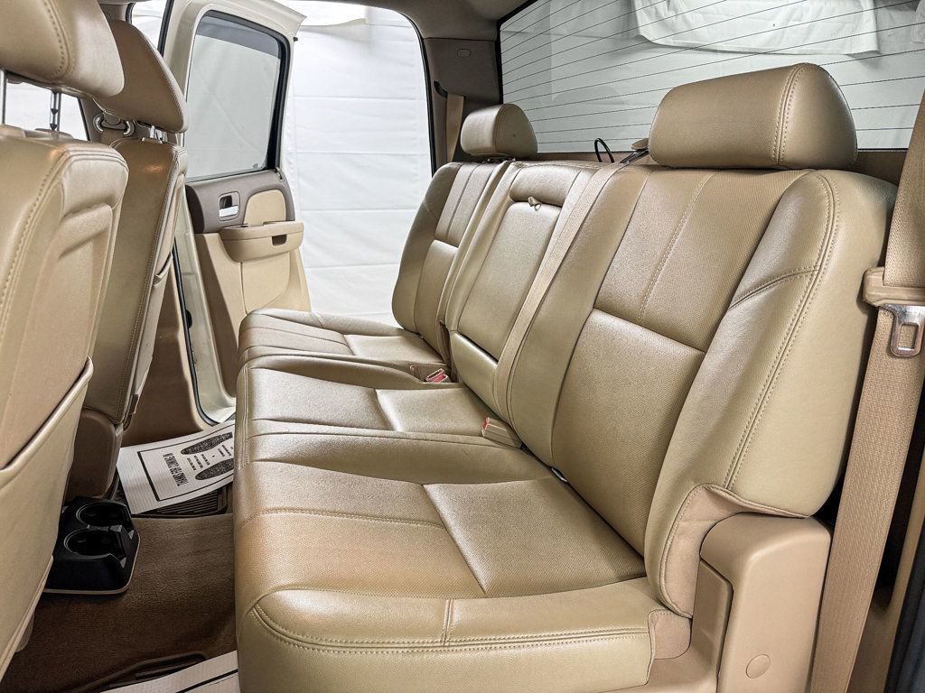 Used 2013 Chevrolet Silverado 1500 LTZ w/ LTZ White Diamond Edition image 8