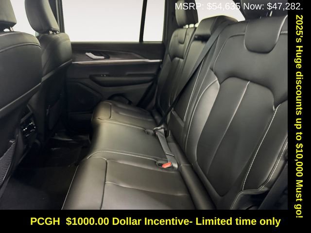 New 2025 Jeep Grand Cherokee Limited image 24