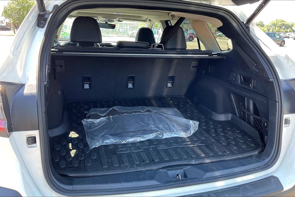 Certified 2024 Subaru Outback Limited AWD/4WD image 30