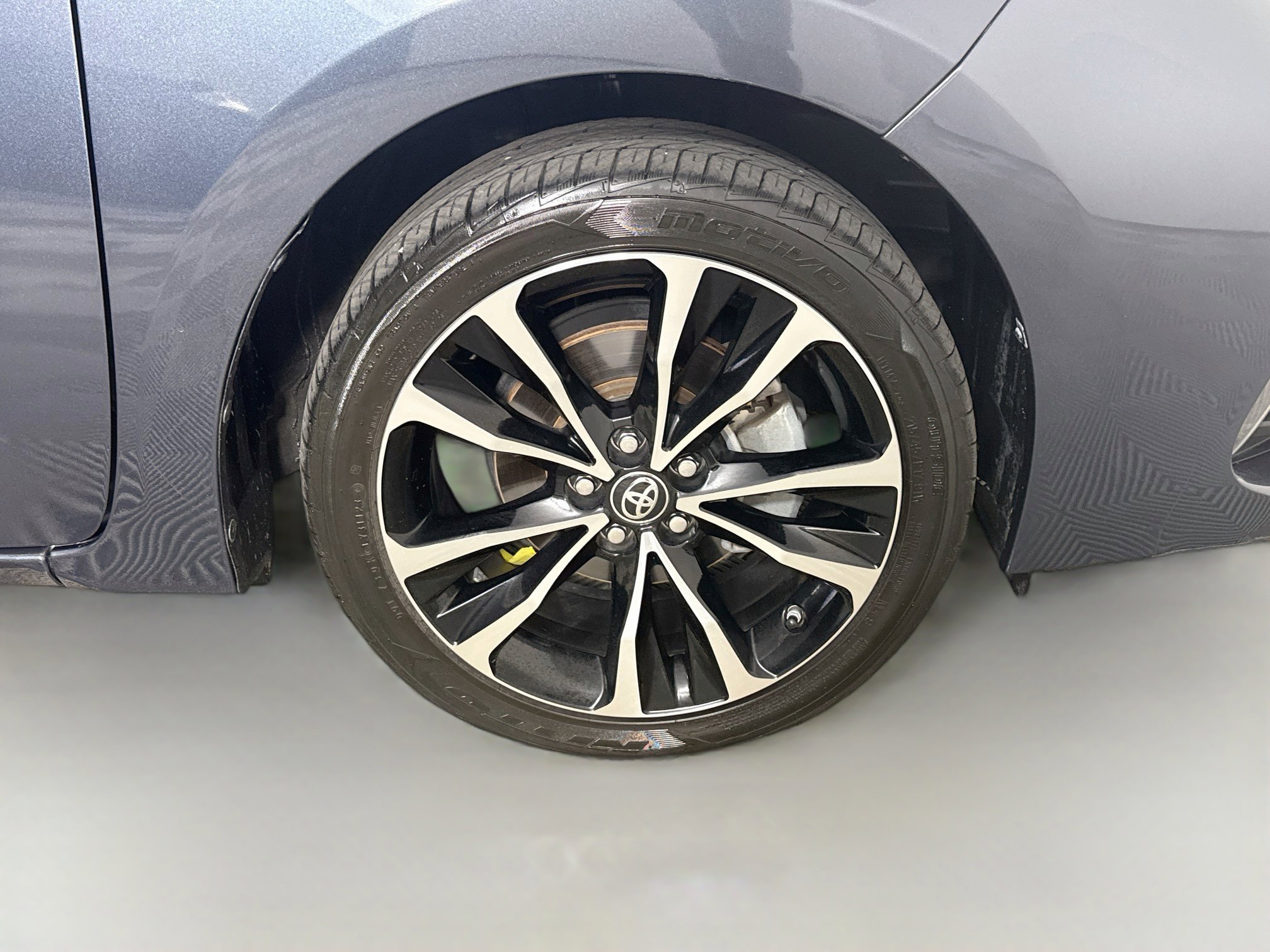 Used 2019 Toyota Corolla XSE FWD image 32