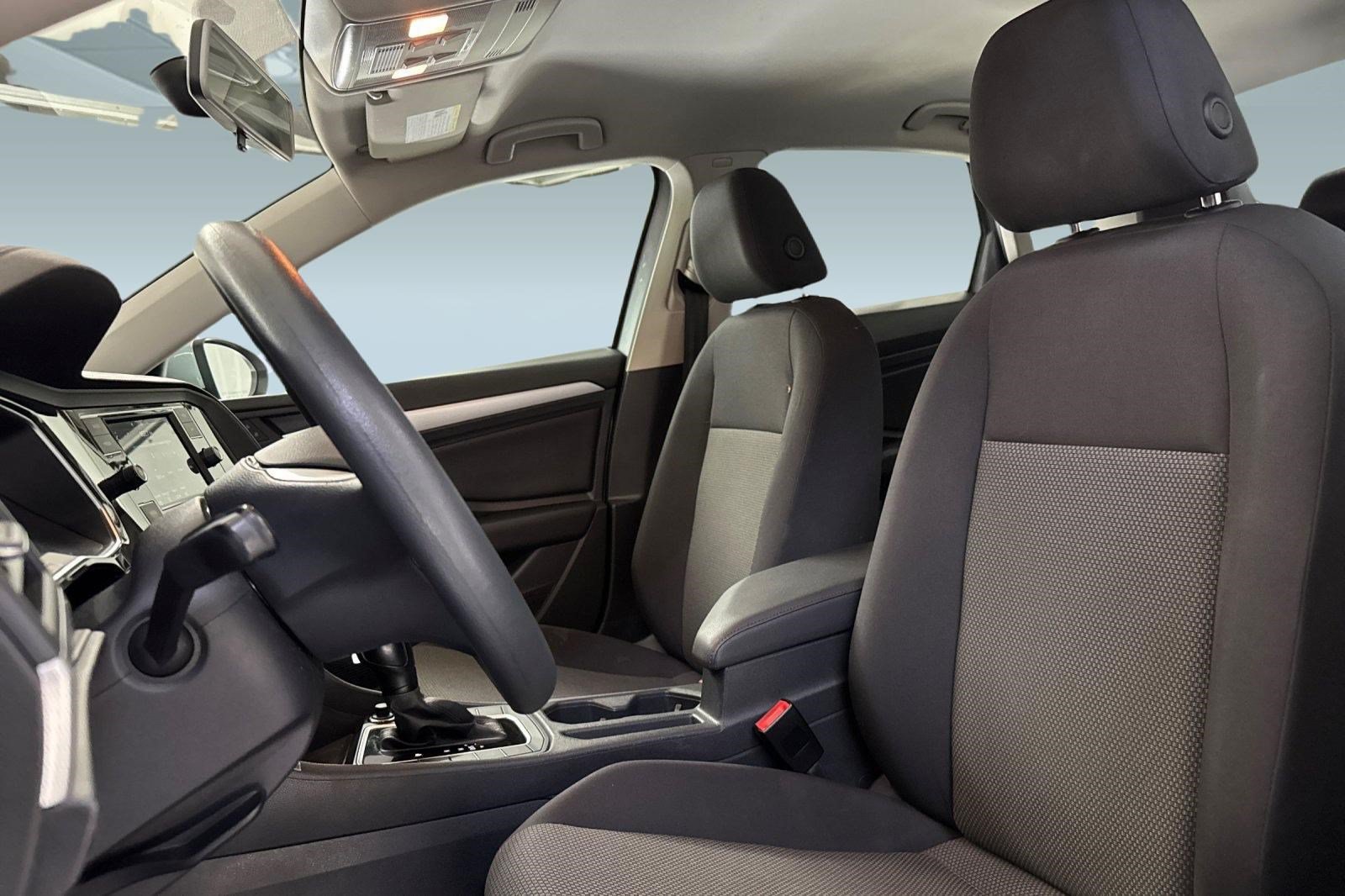 Used 2020 Volkswagen Jetta S FWD image 23