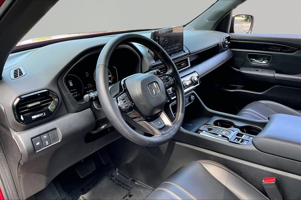 Used 2023 Honda Pilot TrailSport image 14