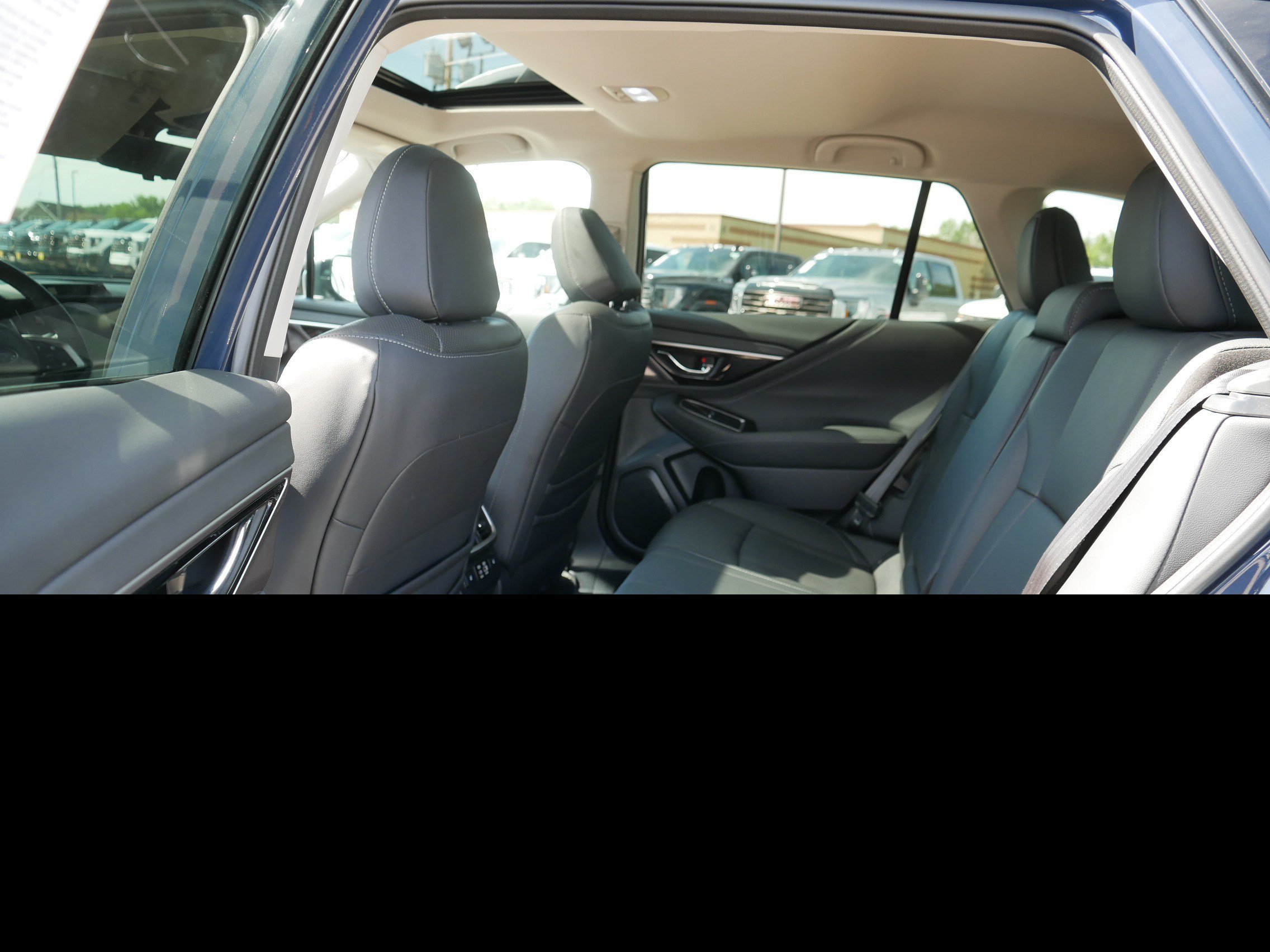 Used 2023 Subaru Outback Touring AWD/4WD image 35