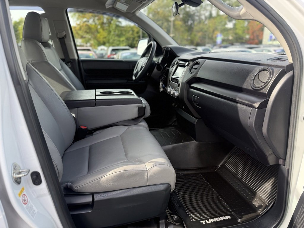 Certified 2018 Toyota Tundra SR image 20