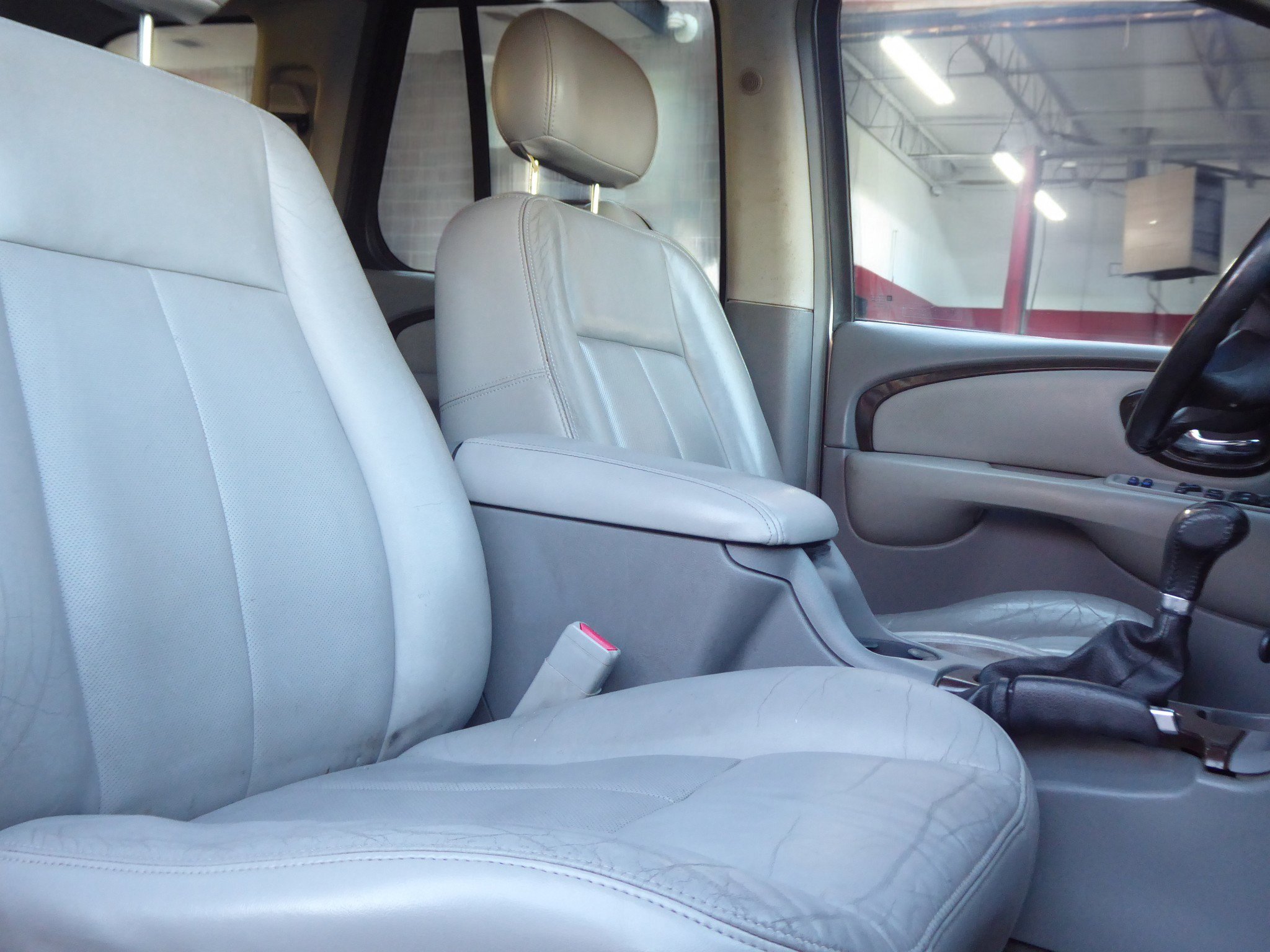 Used 2005 Buick Rainier CXL w/ Luxury Package image 14