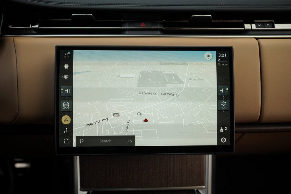 Used 2025 Land Rover Range Rover SE image 31