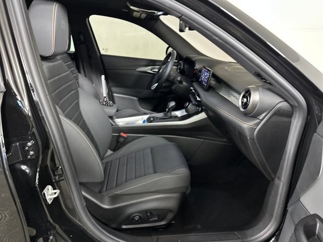 Used 2024 Alfa Romeo Tonale Ti AWD/4WD image 33