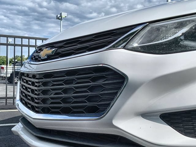 Used 2018 Chevrolet Cruze LT FWD image 45