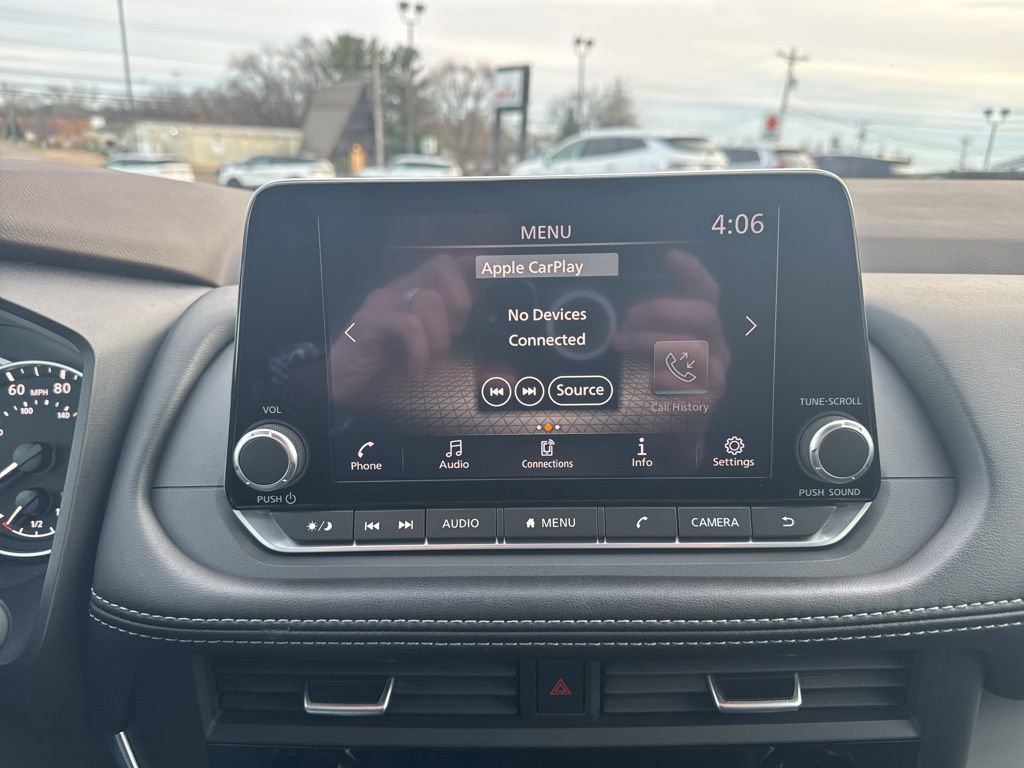 Used 2023 Nissan Rogue S image 31