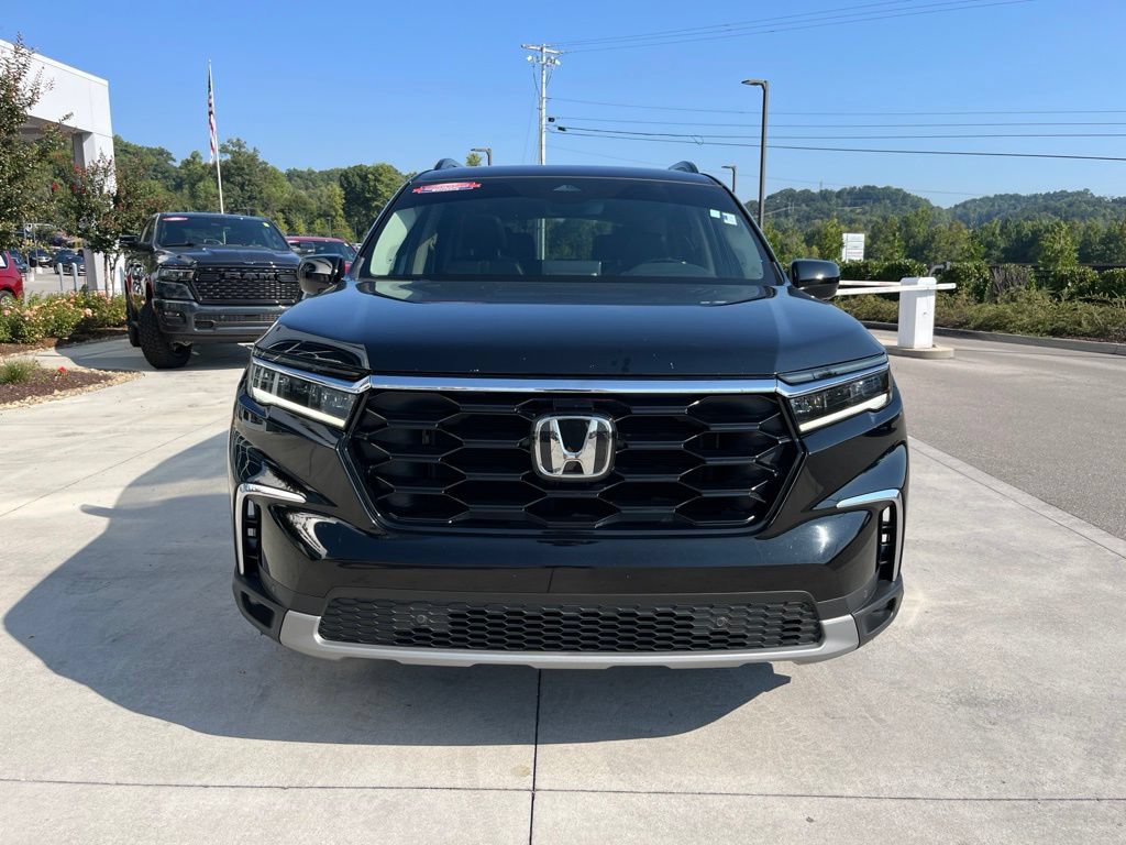 Used 2024 Honda Pilot Touring image 32
