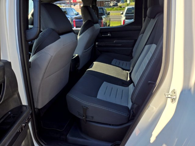 Used 2025 Toyota Tacoma TRD Off-Road AWD/4WD image 12