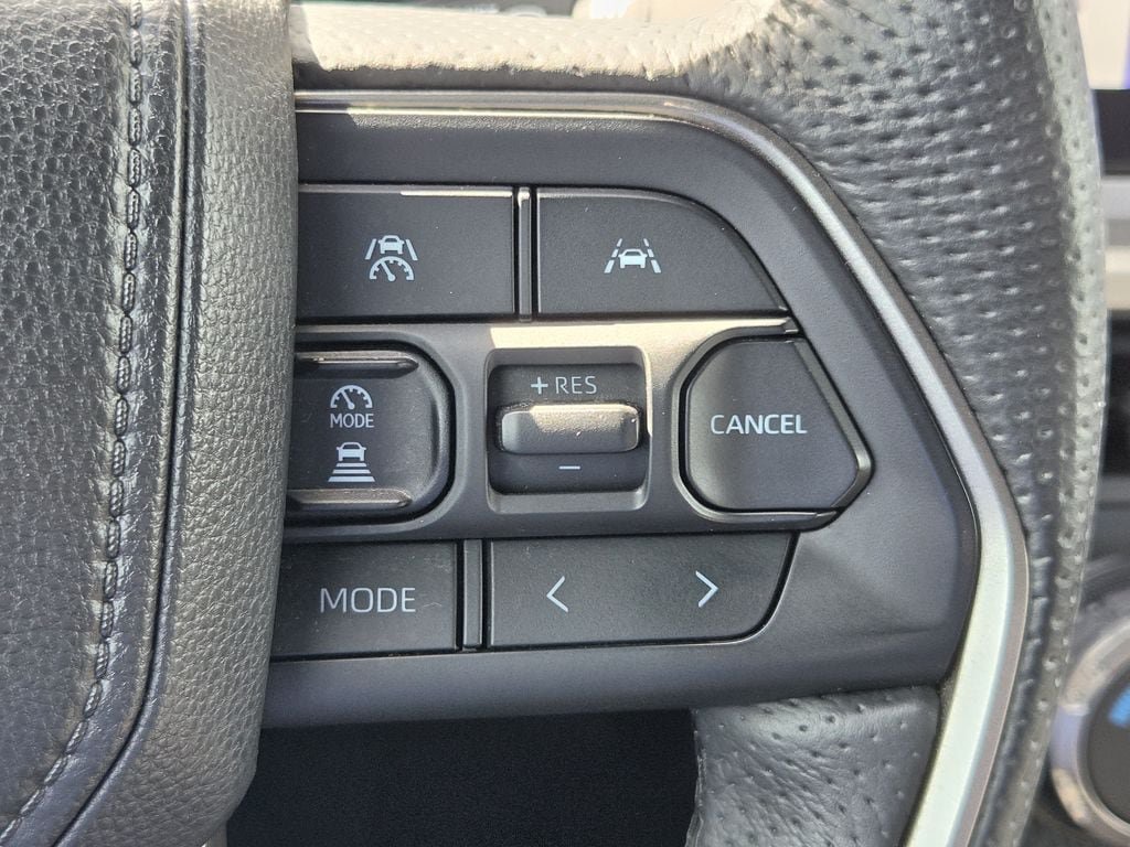 Used 2025 Toyota Tacoma TRD Sport AWD/4WD image 22