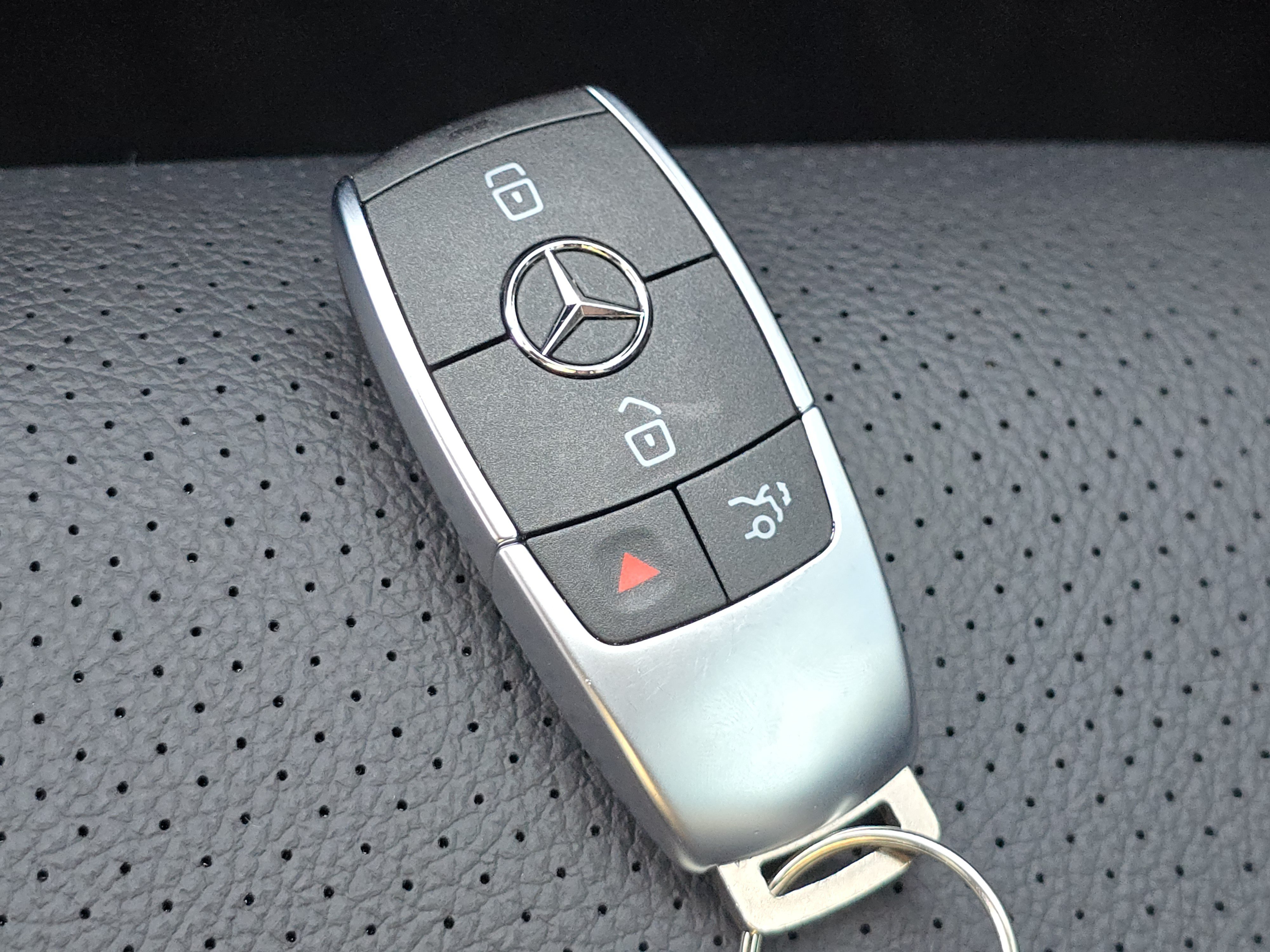 Used 2023 Mercedes-Benz GLS 450 4MATIC image 28