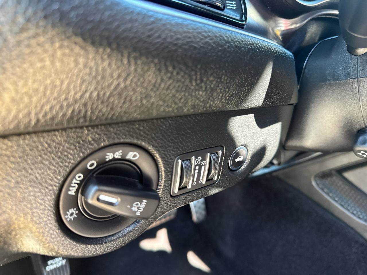 Used 2018 Dodge Challenger R/T Plus image 34