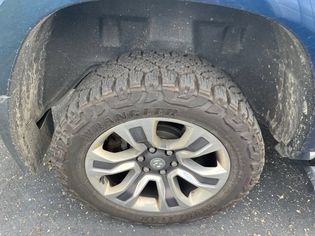 Used 2019 RAM 1500 Laramie Longhorn w/ Off-Road Group AWD/4WD image 7