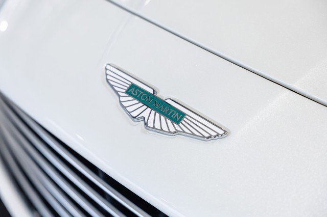 Used 2025 Aston Martin Vanquish RWD image 13