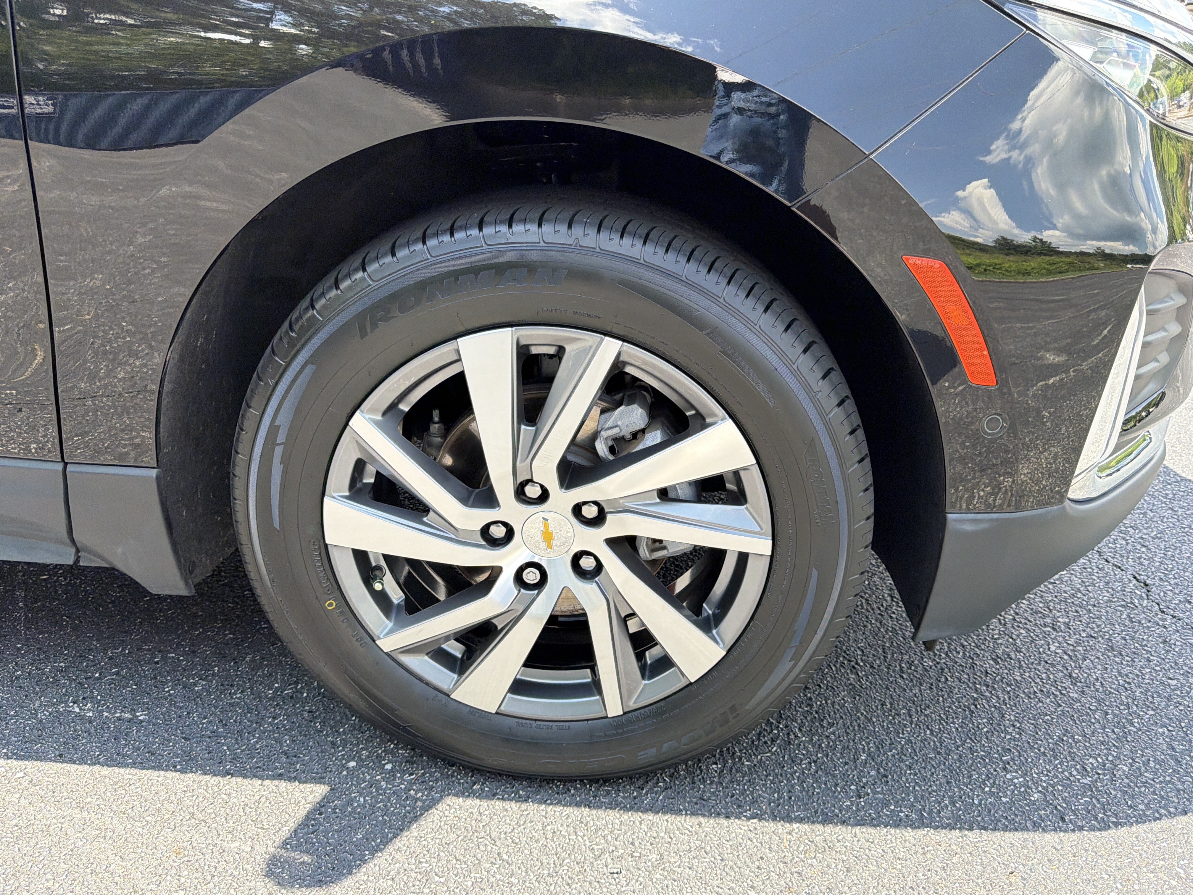 Used 2022 Chevrolet Equinox Premier FWD image 12