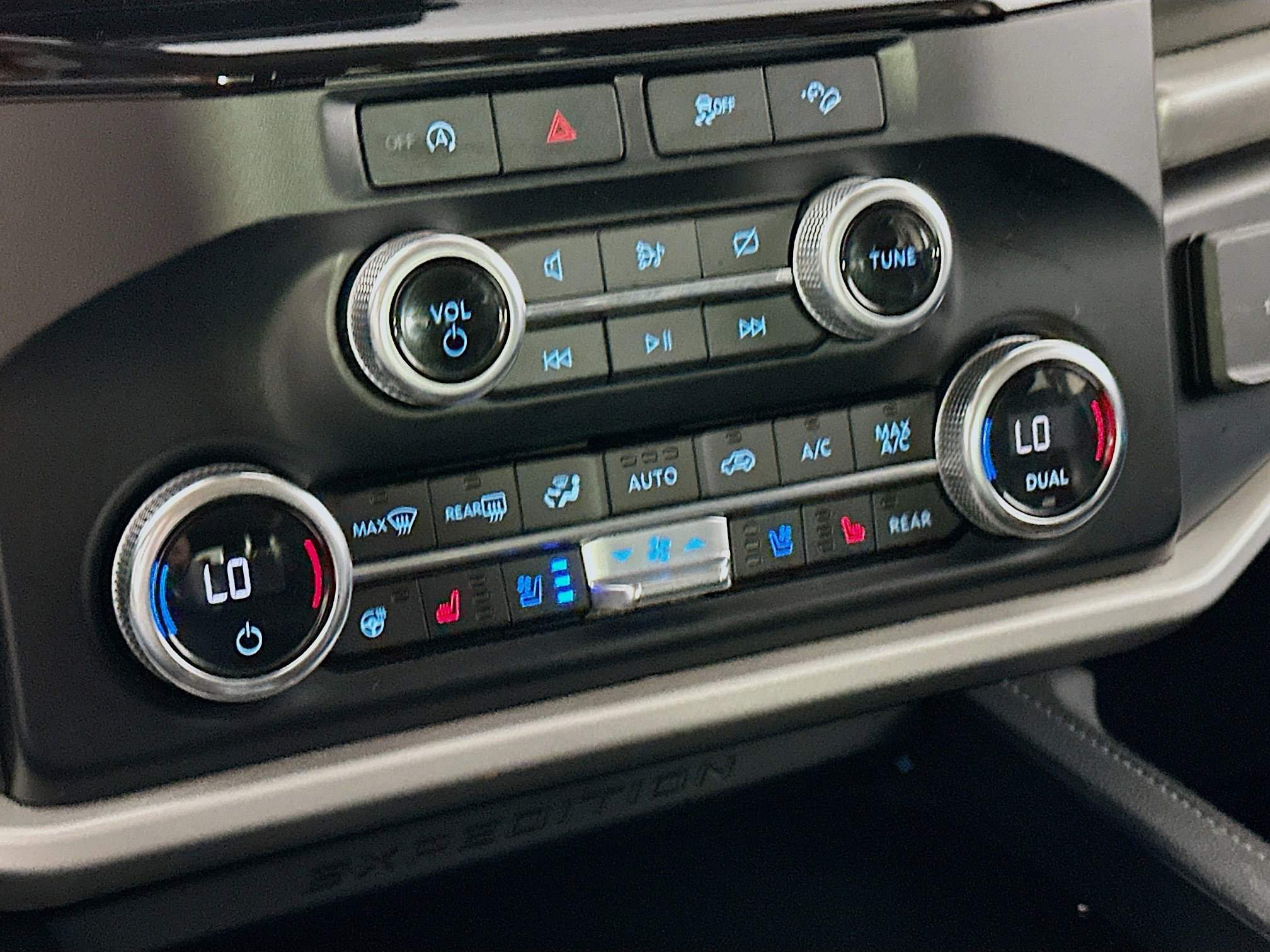 Used 2024 Ford Expedition XLT image 24