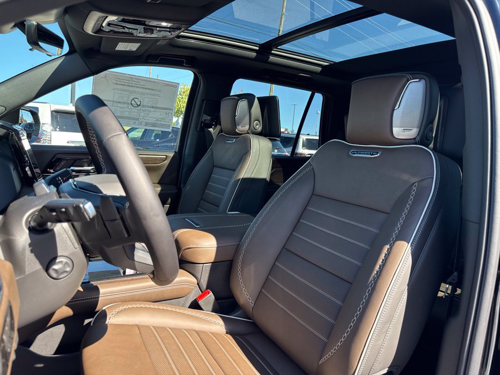 New 2026 GMC Yukon Denali Ultimate AWD/4WD image 17