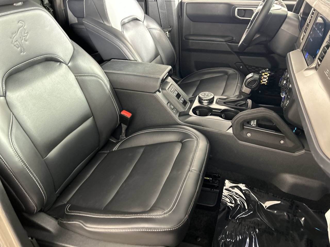 Used 2025 Ford Bronco Outer Banks w/ Sasquatch Package AWD/4WD image 26