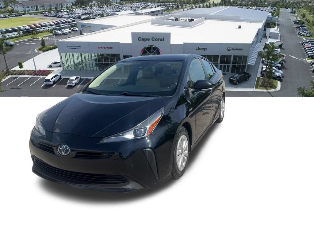 Used 2021 Toyota Prius LE FWD image 3