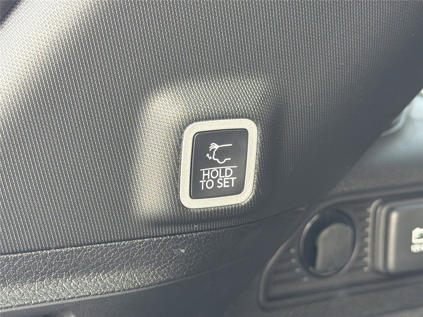 New 2026 Jeep Grand Cherokee Summit image 16