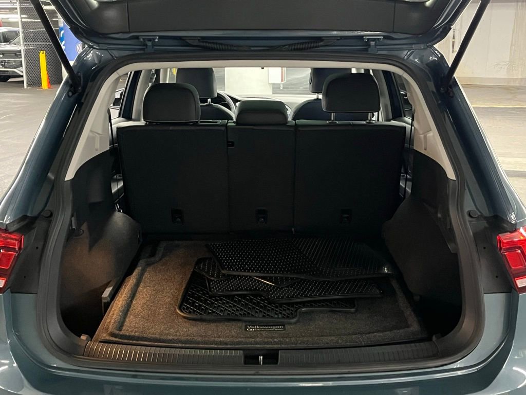 Certified 2021 Volkswagen Tiguan SE w/ Panoramic Sunroof Package image 38