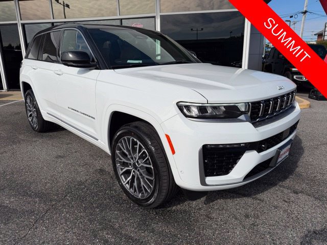 New 2027 Jeep Grand Cherokee Summit w/ Adv Protech Group IV AWD/4WD image 4