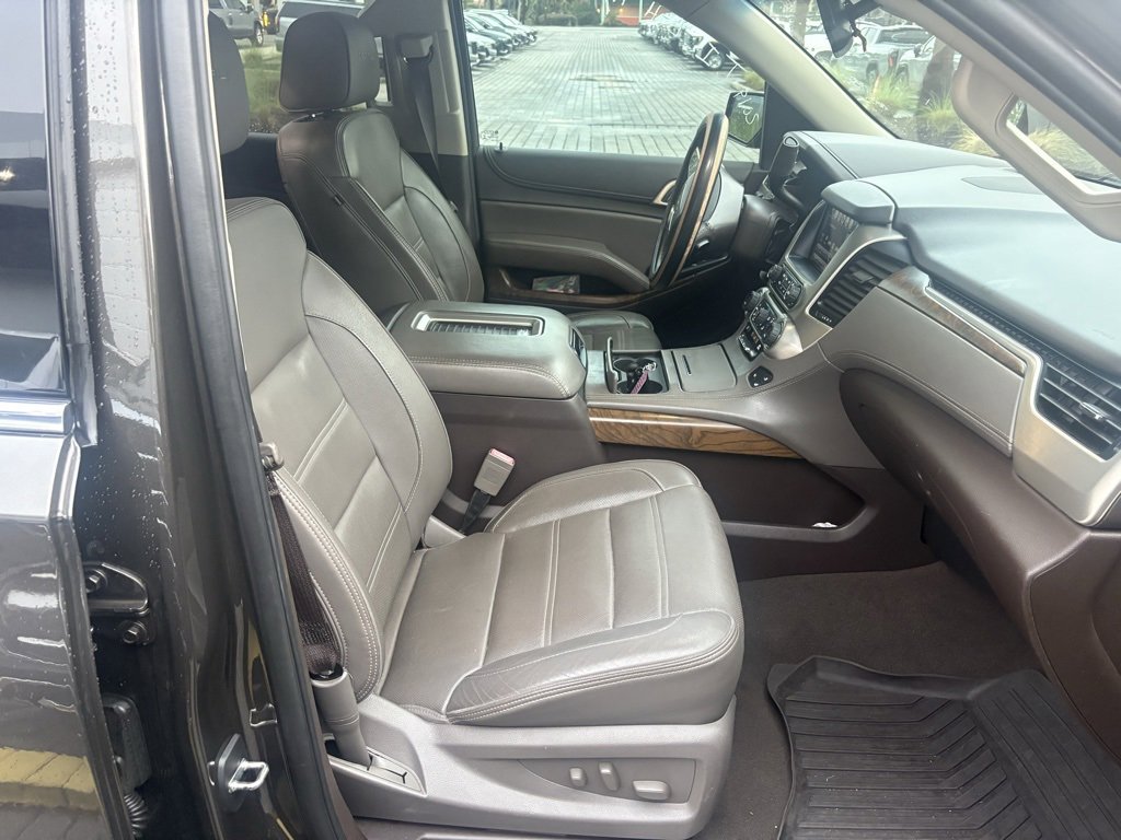 Used 2019 GMC Yukon Denali w/ Denali Ultimate Package image 18