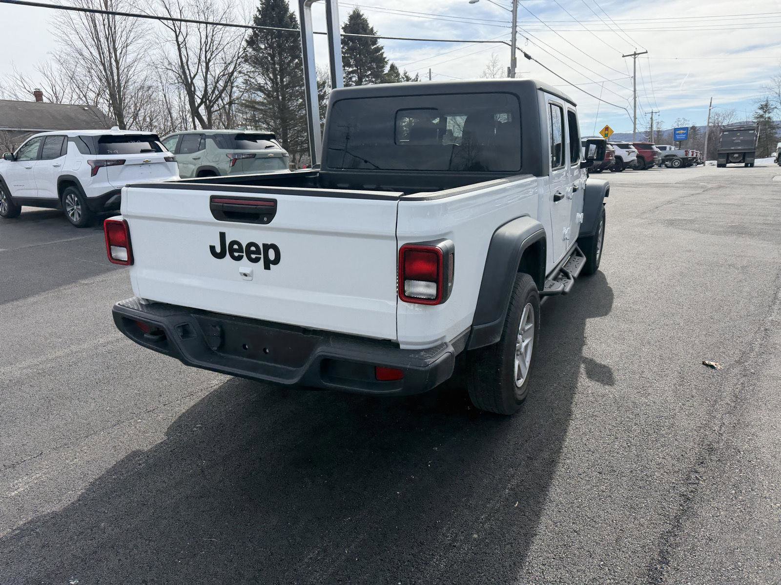 Used 2023 Jeep Gladiator Sport image 6