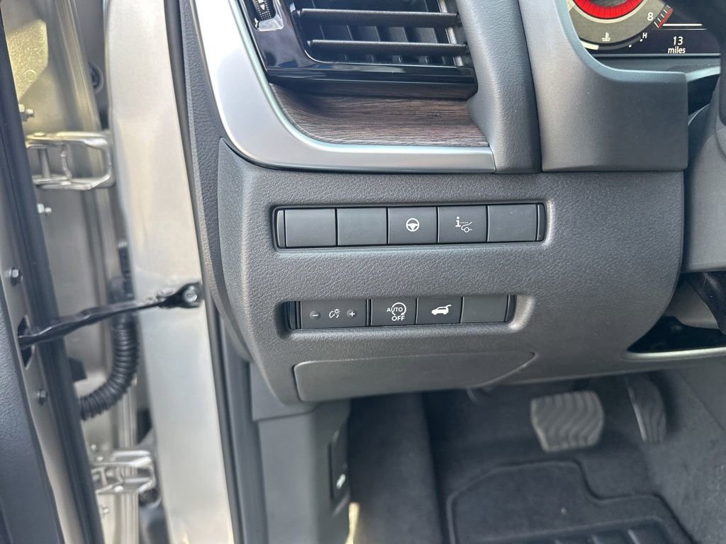 New 2026 Nissan Rogue Platinum AWD/4WD image 12