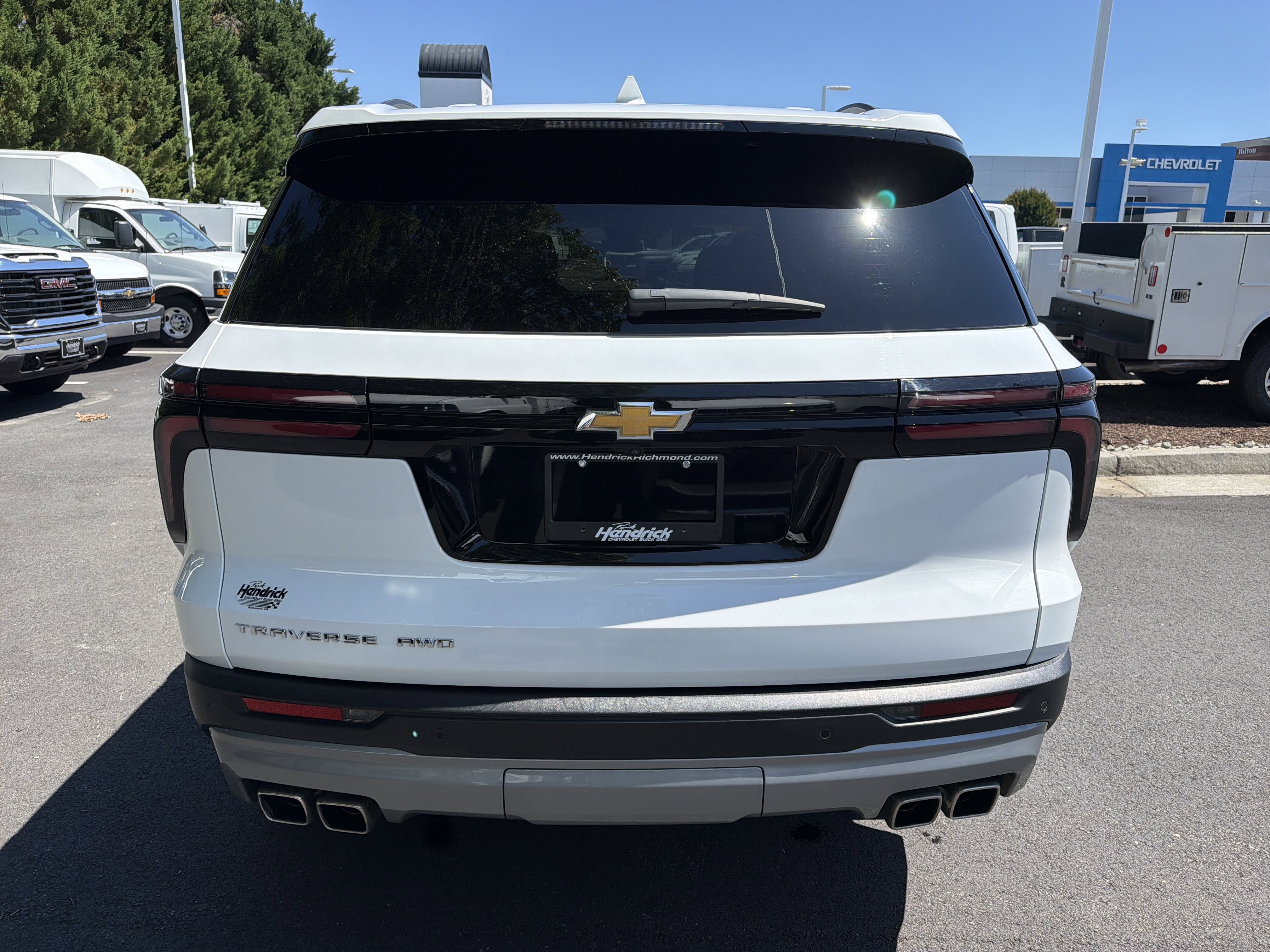 Used 2025 Chevrolet Traverse LT AWD/4WD image 9