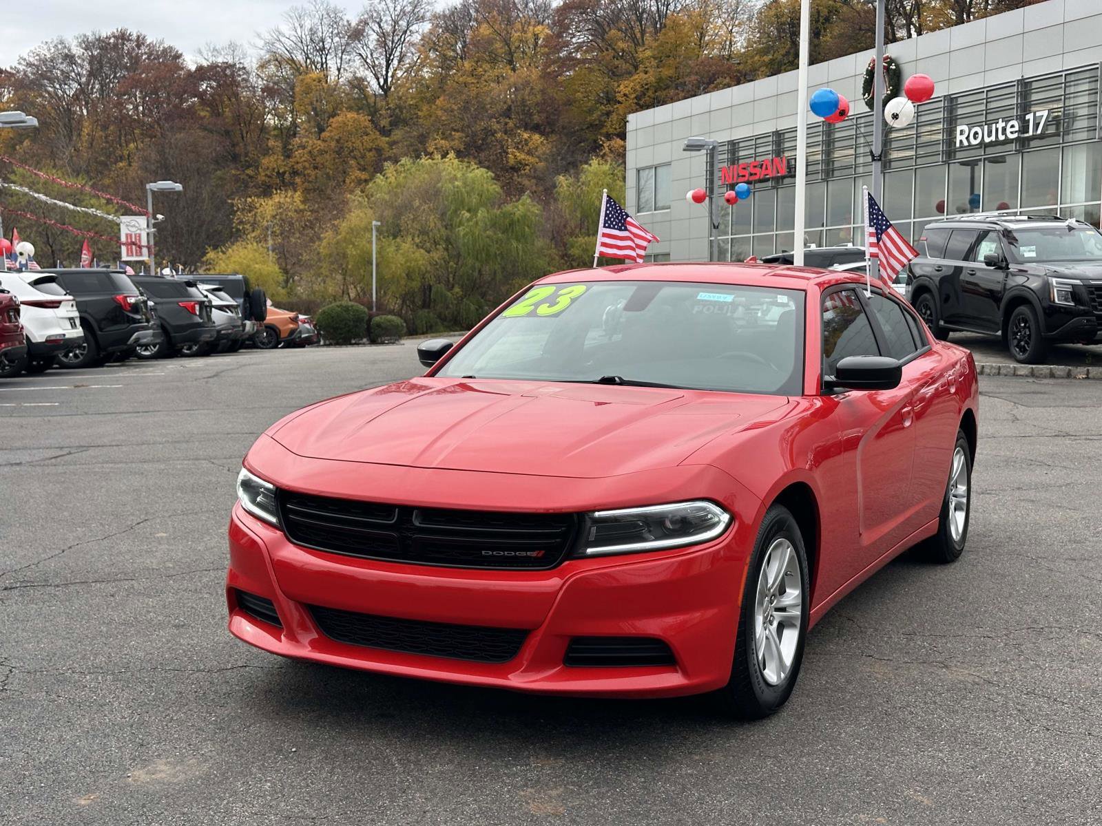 Used 2023 Dodge Charger SXT image 2