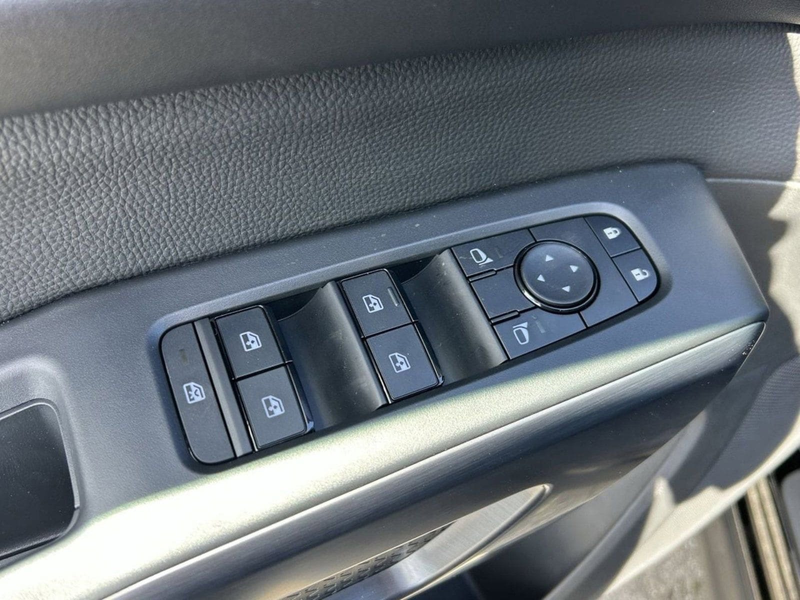New 2026 Nissan Pathfinder Rock Creek w/ Rock Creek Premium Package AWD/4WD image 31