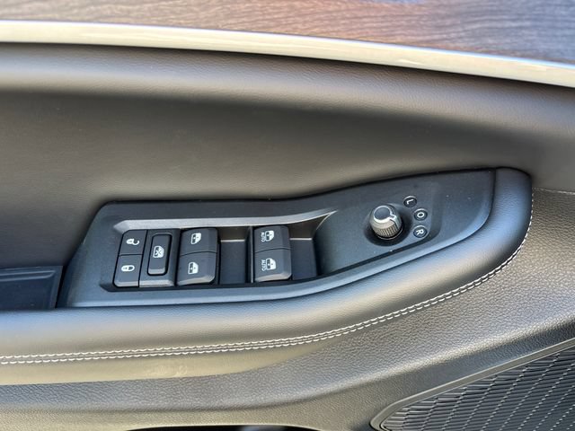 New 2026 Jeep Grand Cherokee Altitude AWD/4WD image 15