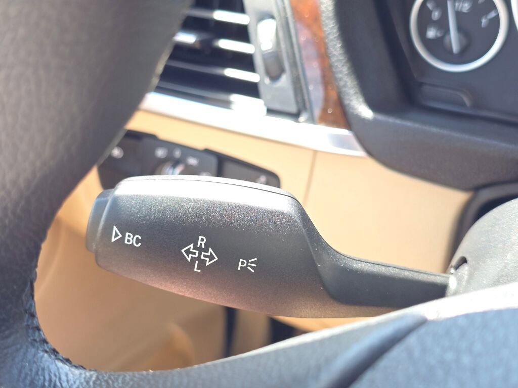 Used 2015 BMW 328i xDrive Sedan AWD/4WD image 31