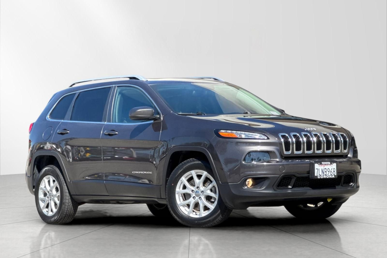 Used 2015 Jeep Cherokee Latitude w/ Comfort/Convenience Group image 1