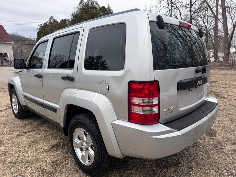 Used 2012 Jeep Liberty Sport AWD/4WD image 5