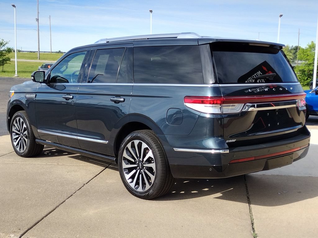 Used 2022 Lincoln Navigator Reserve AWD/4WD image 18
