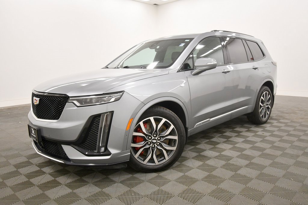 Used 2023 Cadillac XT6 Sport image 2