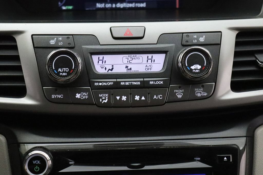 Used 2016 Honda Odyssey Touring image 23