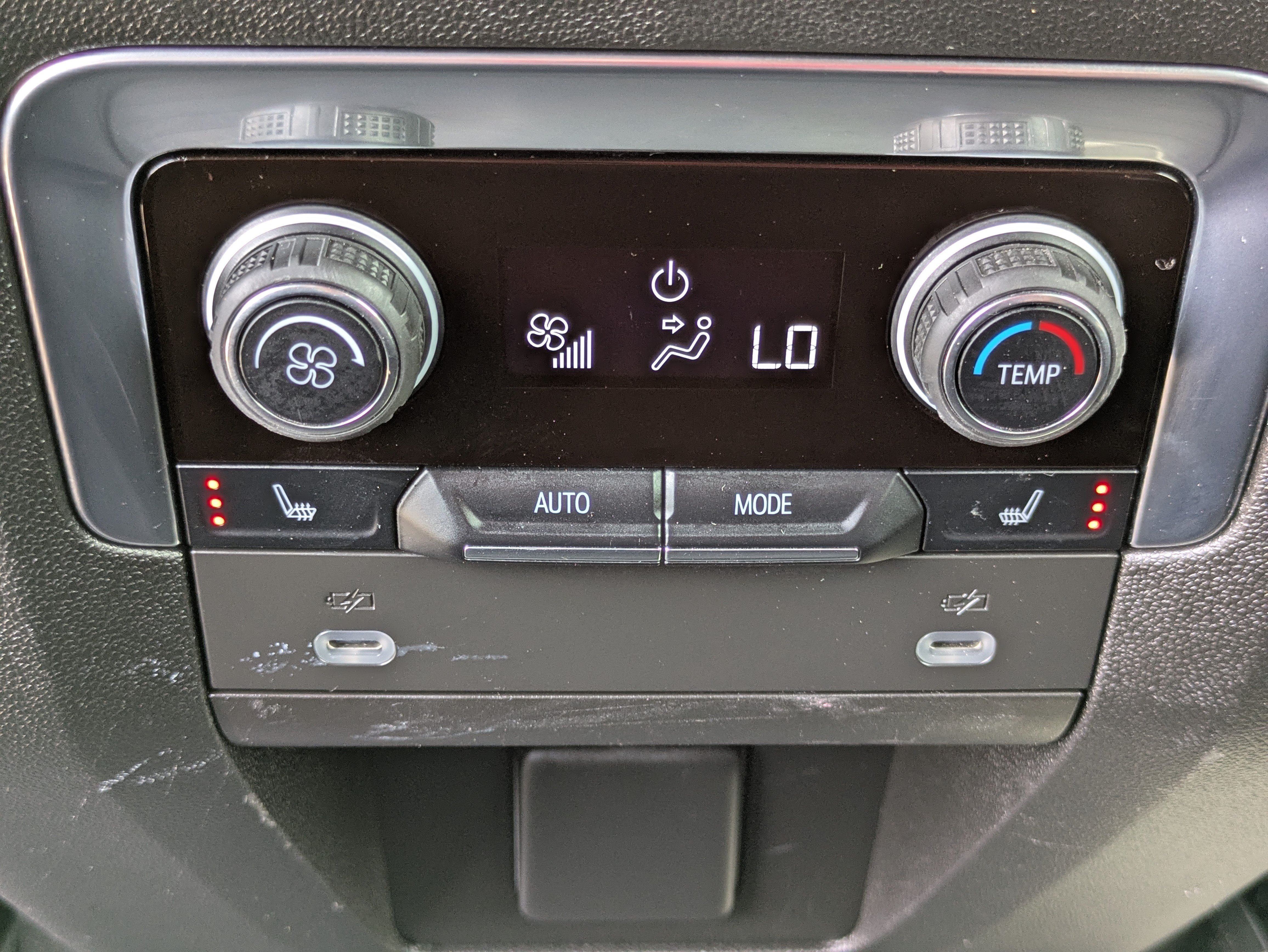 Used 2021 Chevrolet Tahoe RST w/ Luxury Package AWD/4WD image 15