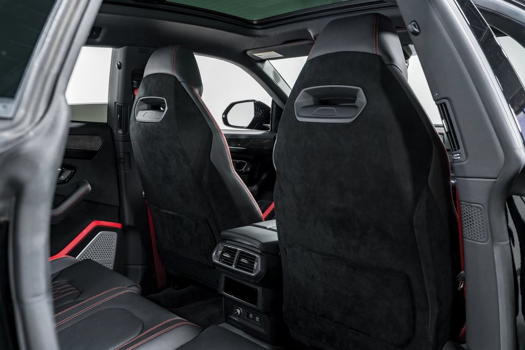 Used 2023 Lamborghini Urus Performante AWD/4WD image 36