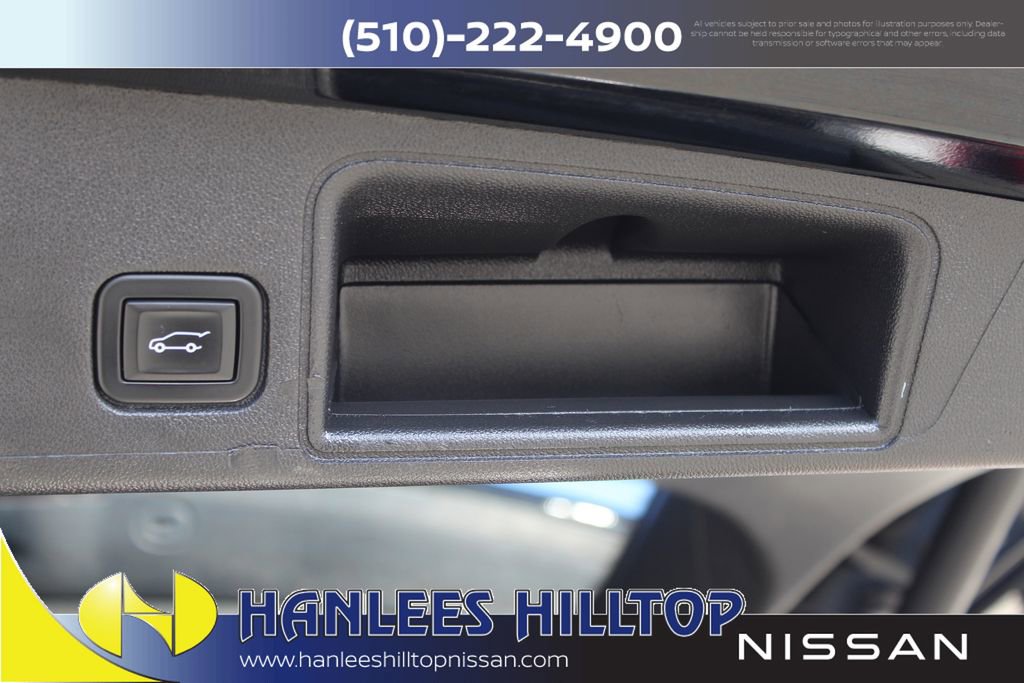 Used 2023 GMC Terrain AT4 image 11