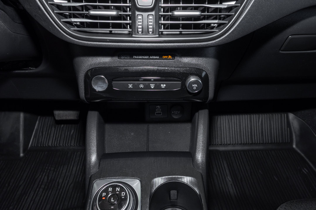 Used 2025 Ford Escape ST-Line w/ Tech Pack #1 FWD image 14