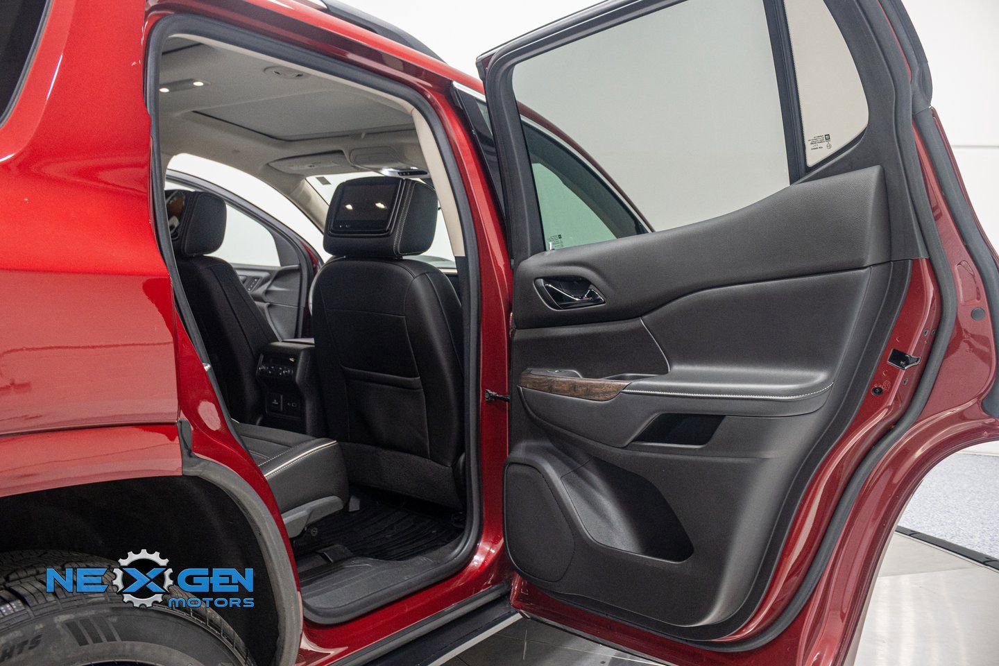 Used 2020 GMC Acadia Denali w/ Denali Ultimate Package image 31